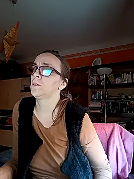 Dettybitch40 online show from October 2025 06:46:01 AM