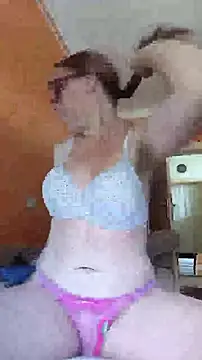 Snapshot of Dettybitch40 chatting on July 2026 11:02:02 AM Dettybitch40 online show from July 2026 11:02:02 AM