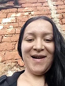 Arisha34 online show from November 2025 01:10:01 PM