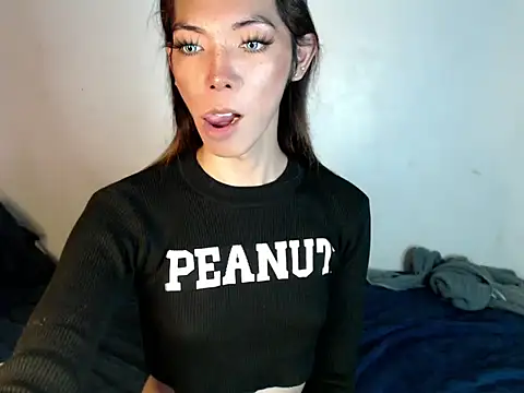 Snapshot of perly_169 chatting on December 2024 06:29:01 AM perly 169 online show from December 2024 06:29:01 AM