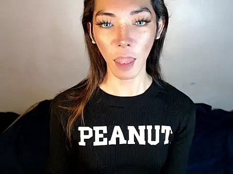 Snapshot of perly_169 chatting on February 2025 01:43:01 AM perly 169 online show from February 2025 01:43:01 AM