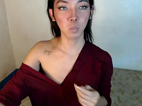 Snapshot of perly_169 chatting on March 2025 07:09:01 PM perly 169 online show from March 2025 07:09:01 PM