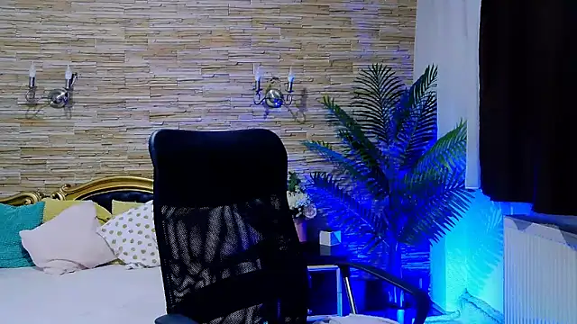 PlayfulElla online show from March 2025 06:00:02 AM