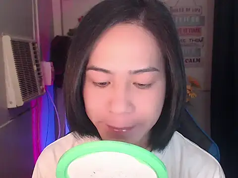 Snapshot of Lemonadexxx chatting on November 2025 03:56:02 PM Lemonadexxx online show from November 2025 03:56:02 PM