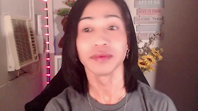 Snapshot of Lemonadexxx chatting on December 2025 10:39:02 PM Lemonadexxx online show from December 2025 10:39:02 PM