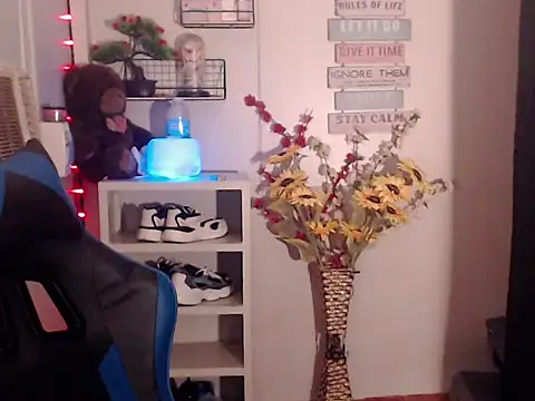 Snapshot of Lemonadexxx chatting on January 2026 09:18:02 PM Lemonadexxx online show from January 2026 09:18:02 PM