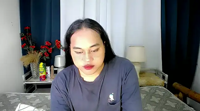 Snapshot of bettina_love chatting on December 2024 11:08:02 AM bettina love online show from December 2024 11:08:02 AM