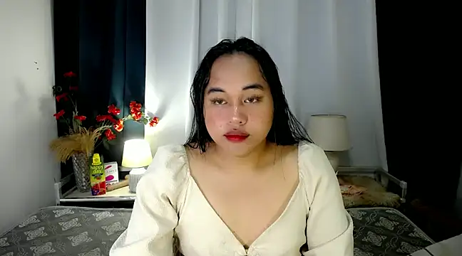 Snapshot of bettina_love chatting on December 2024 11:29:01 AM bettina love online show from December 2024 11:29:01 AM