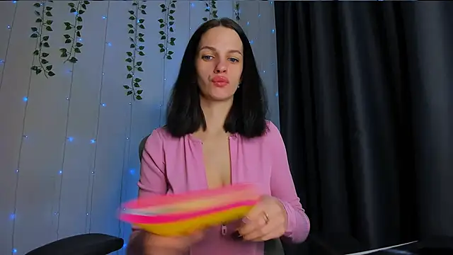 Snapshot of KarlaSim chatting on February 2026 07:50:01 AM KarlaSim online show from February 2026 07:50:01 AM