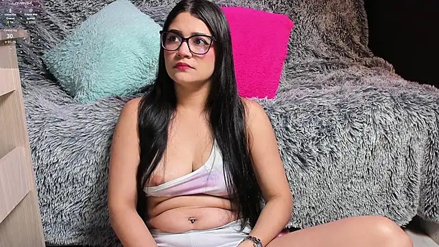 Snapshot of Emilyjhonson_01 chatting on February 2025 01:39:02 PM Emilyjhonson 01 online show from February 2025 01:39:02 PM