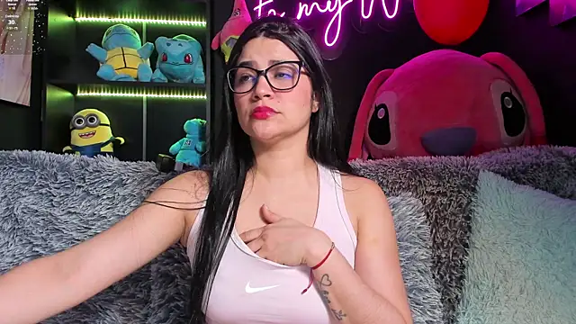 Snapshot of Emilyjhonson_01 chatting on March 2025 03:28:02 AM Emilyjhonson 01 online show from March 2025 03:28:02 AM