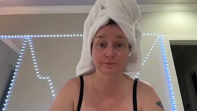 Vivian MayXxX online show from September 2025 05:16:01 PM