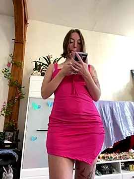 Snapshot of Daisy_Michto_Officiel chatting on December 2024 09:10:01 AM Daisy Michto Officiel online show from December 2024 09:10:01 AM