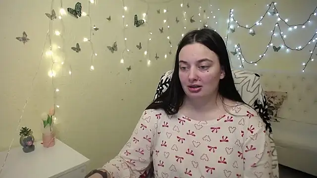 Snapshot of MilanaPrice chatting on February 2026 06:50:01 PM MilanaPrice online show from February 2026 06:50:01 PM