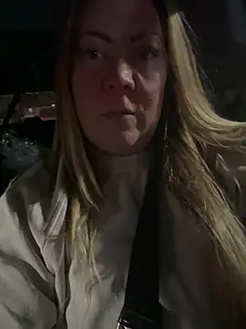 JESS LOVES online show from February 2025 02:33:01 AM