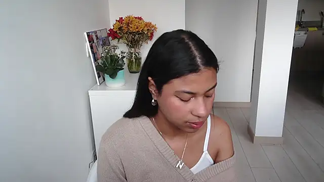 dark enchantress  online show from January 2025 10:01:01 PM