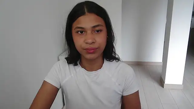 dark enchantress  online show from February 2025 09:20:02 PM