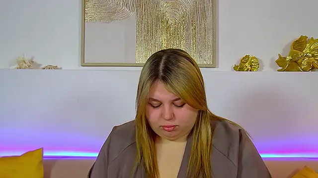 Snapshot of LillianKim chatting on February 2026 06:17:02 PM LillianKim online show from February 2026 06:17:02 PM