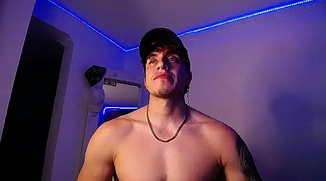 Snapshot of strongboy_ chatting on December 2024 04:30:02 AM strongboy online show from December 2024 04:30:02 AM