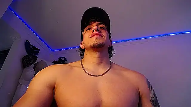 Snapshot of strongboy_ chatting on September 2025 07:04:02 PM strongboy online show from September 2025 07:04:02 PM