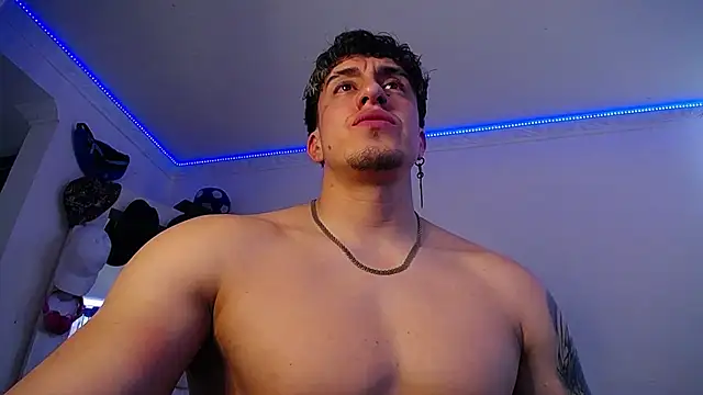 Snapshot of strongboy_ chatting on October 2025 07:10:02 PM strongboy online show from October 2025 07:10:02 PM