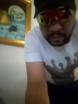 eljefe1119 online show from February 2025 07:45:02 PM