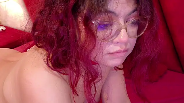 Catwhite  online show from February 2025 03:26:01 PM