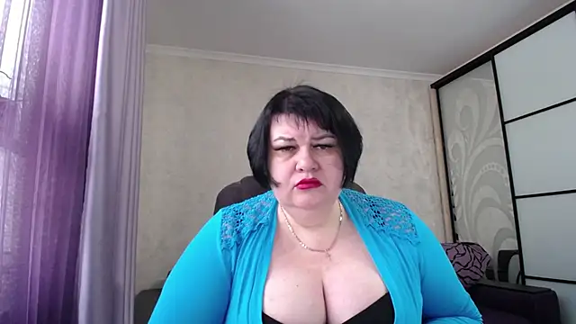 JuicyLady Di online show from February 2026 06:12:02 AM