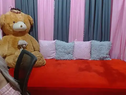 xxSexyBitch69xx online show from November 2025 02:13:01 AM