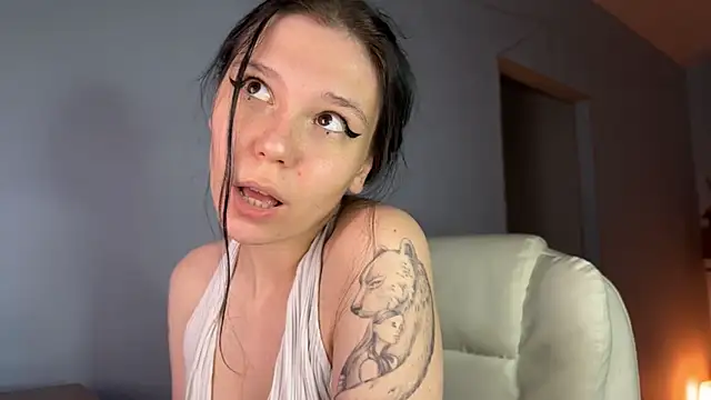 Snapshot of pinkdolly18 chatting on June 2026 08:55:02 PM pinkdolly18 online show from June 2026 08:55:02 PM