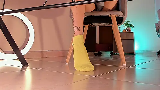 ArchieCollins online show from November 2025 04:23:02 AM