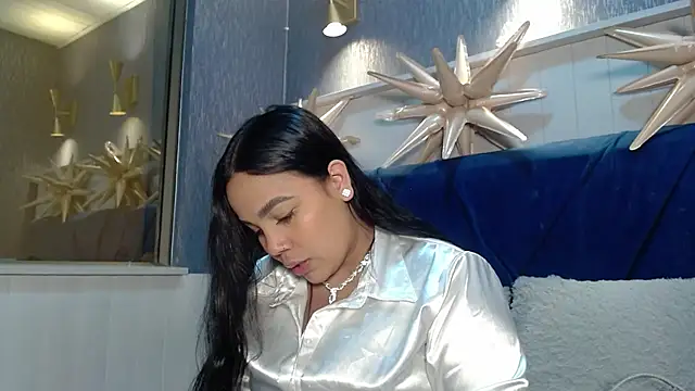 EmilyQueen3x online show from December 2025 05:42:02 PM