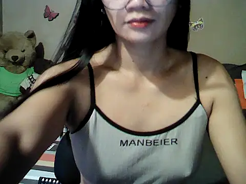 Mia Rein online show from March 2026 03:32:02 AM