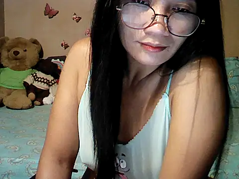 Snapshot of Mia_Rein chatting on April 2026 02:01:01 PM Mia Rein online show from April 2026 02:01:01 PM
