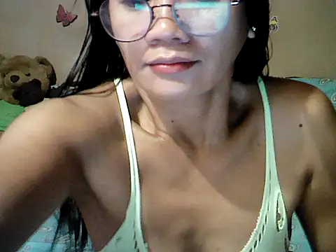 Snapshot of Mia_Rein chatting on May 2026 02:05:01 AM Mia Rein online show from May 2026 02:05:01 AM