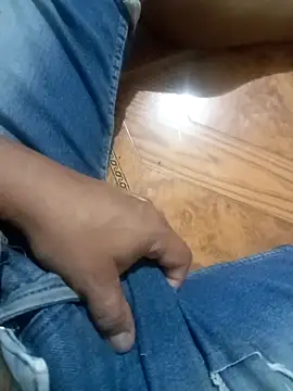 Snapshot of Vulckano43 chatting on October 2025 05:13:01 PM Vulckano43 online show from October 2025 05:13:01 PM