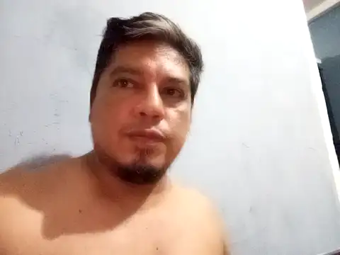 Snapshot of Vulckano43 chatting on November 2025 08:18:01 AM Vulckano43 online show from November 2025 08:18:01 AM