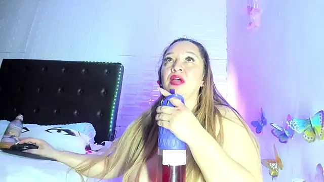 AndreaLombana online show from March 2025 03:01:02 AM