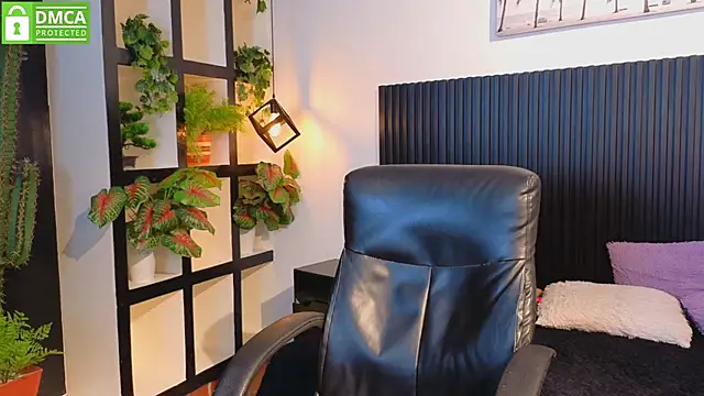 Snapshot of Ivy_Gail chatting on November 2025 03:38:01 AM Ivy Gail online show from November 2025 03:38:01 AM