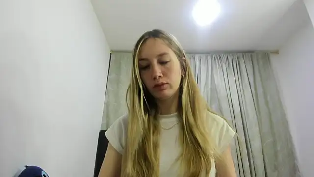 Snapshot of horny__molly_ chatting on February 2026 03:35:01 AM horny molly online show from February 2026 03:35:01 AM