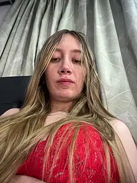 Snapshot of horny__molly_ chatting on June 2026 05:06:02 AM horny molly online show from June 2026 05:06:02 AM
