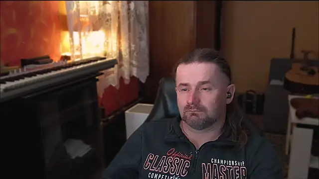 Mosiadz1975 online show from March 2025 12:43:01 AM