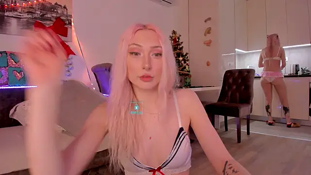 Snapshot of AlexRoseLiRed chatting on January 2025 11:19:02 PM AlexRoseLiRed online show from January 2025 11:19:02 PM