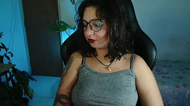 Snapshot of myamillor chatting on July 2026 09:21:02 PM myamillor online show from July 2026 09:21:02 PM