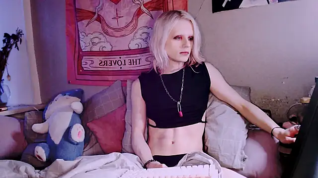 Alien Bella online show from February 2026 02:16:02 PM