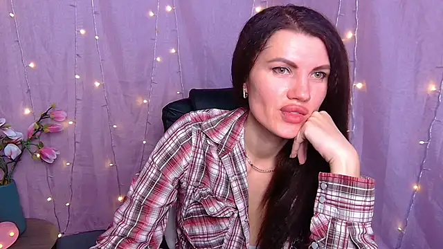 MilaLoona online show from March 2026 07:32:02 AM