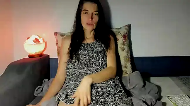 AliceisHome online show from February 2025 05:14:01 AM