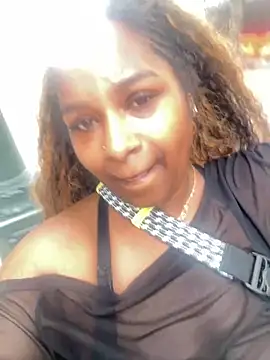Snapshot of BigFineSelena chatting on June 2026 12:32:01 PM BigFineSelena online show from June 2026 12:32:01 PM