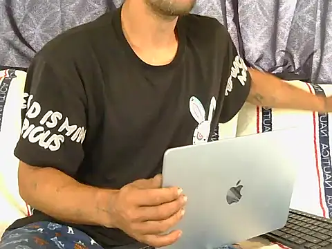 Snapshot of goodick4u28 chatting on June 2026 03:01:02 PM goodick4u28 online show from June 2026 03:01:02 PM