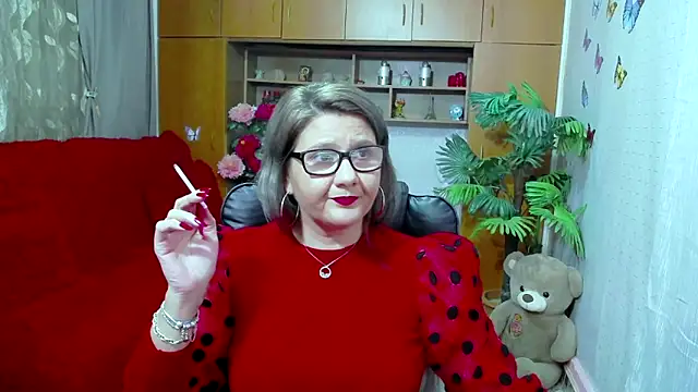 Snapshot of LucilleFenlys chatting on December 2024 07:43:02 PM LucilleFenlys online show from December 2024 07:43:02 PM